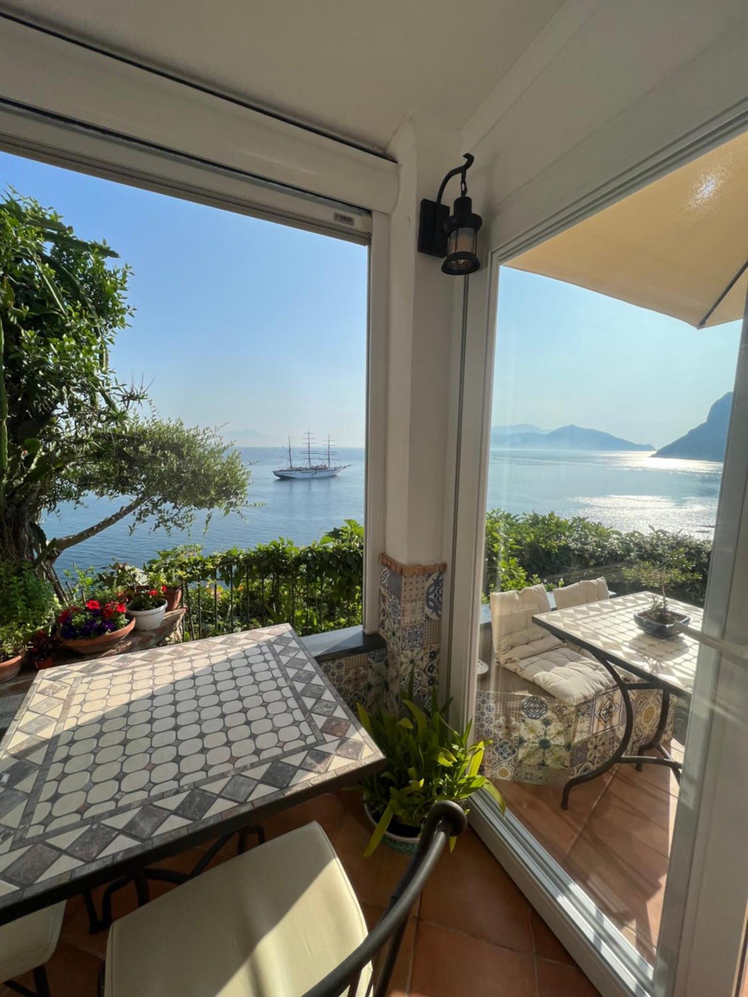La Terrazza Sul Mare Bed & Breakfast Capri Exterior photo