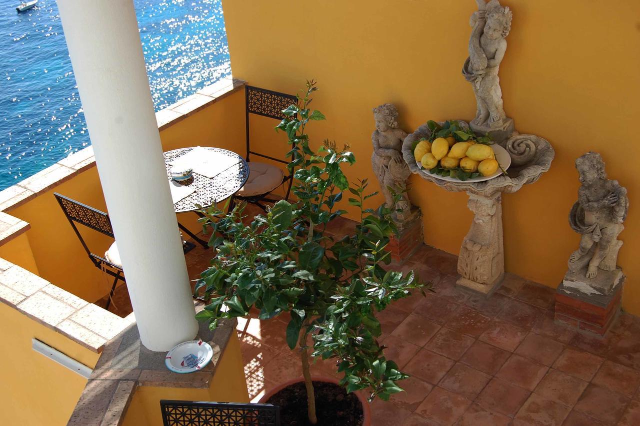 La Terrazza Sul Mare Bed & Breakfast Capri Exterior photo
