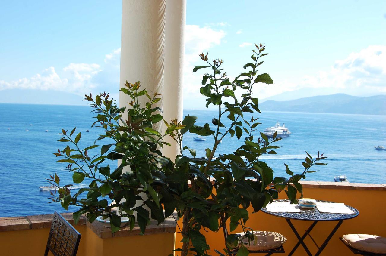 La Terrazza Sul Mare Bed & Breakfast Capri Exterior photo
